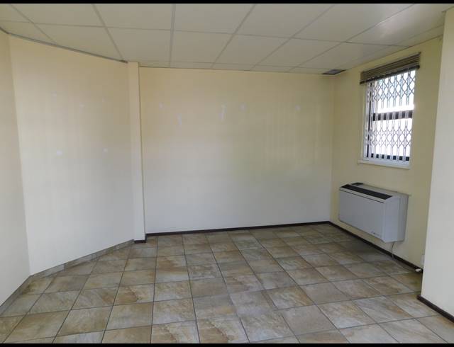 125M² OFFICE TO LET IN RANDPARK RIDGE